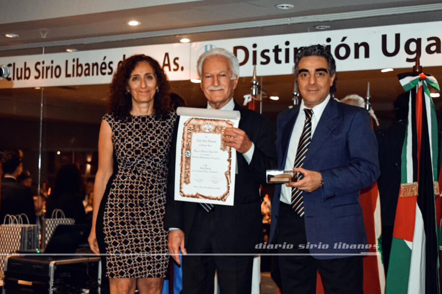 El Dr. Alem García recibe Distinción UGARIT en Actividades Institucionales y Trayectoria (Foto: DSL)