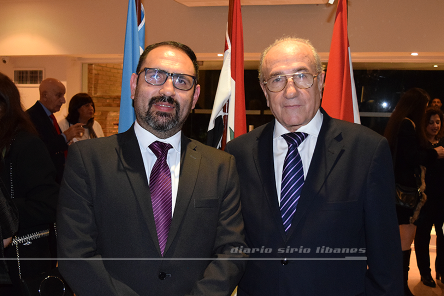 El presidente del CSLBA recibe salutación del Sr. George El Alam, presidente de Fearab América