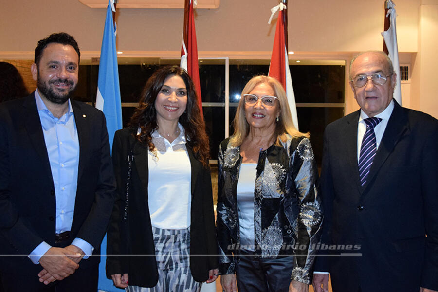 El presidente del CSLBA y Sra. Ana María Ganem reciben salutación del presidente del Club Libanés de Buenos Aires, Sr. Juan Saliba