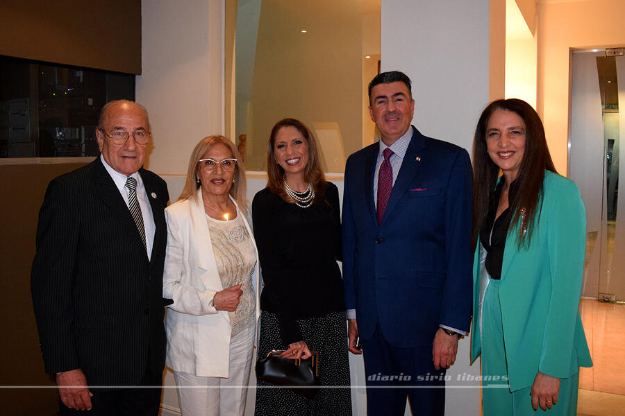 El Sr. Embajador del Líbano, S.E. Johnny Ibrahim y la Sra. Maya Ibrahim, junto al Sr. Yaoudat Brahim, Sra. Ana María Ganem y Lic. Karina Brahim