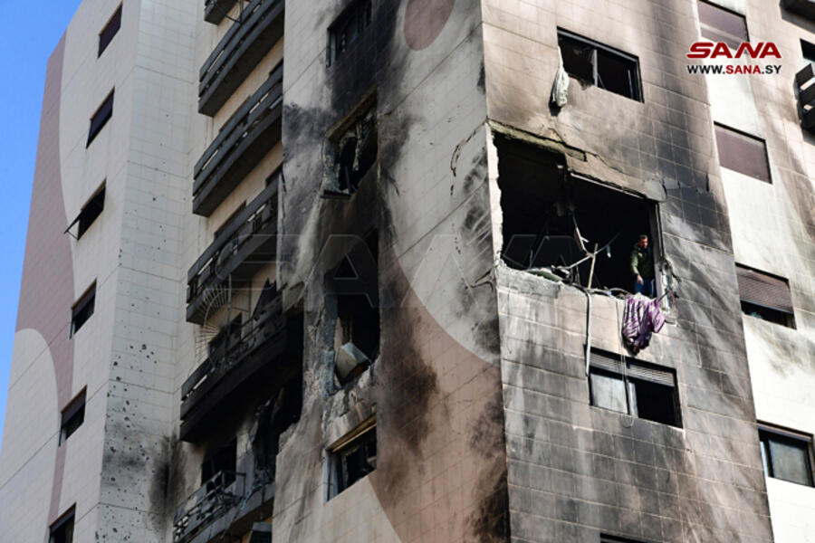 Ataque aéreo del régimen israelí contra un edificio residencial en Kafar Sousah | Damasco, febrero 21, 2024 (Foto: SANA)