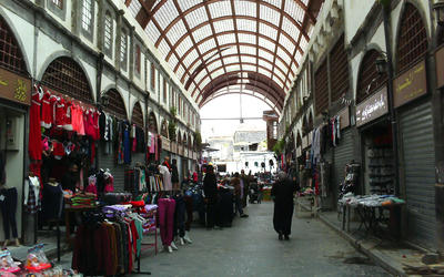 En Siria cada día reabren más tiendas, como estas del mercado antiguo de Homs (Foto: Pablo Sapag M.) En Siria cada día reabren más tiendas, como estas del mercado antiguo de Homs (Foto: Pablo Sapag M.)