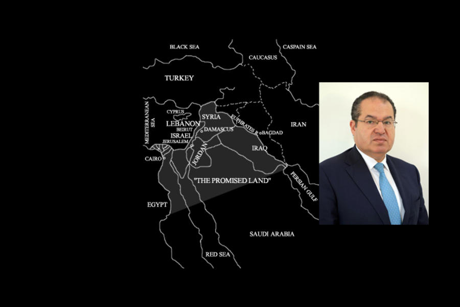Centro: mapa del proyecto sionista del "Gran Israel" del Éufrates al Nilo | Der.: Majdi Khaldi, Asesor del presidente palestino