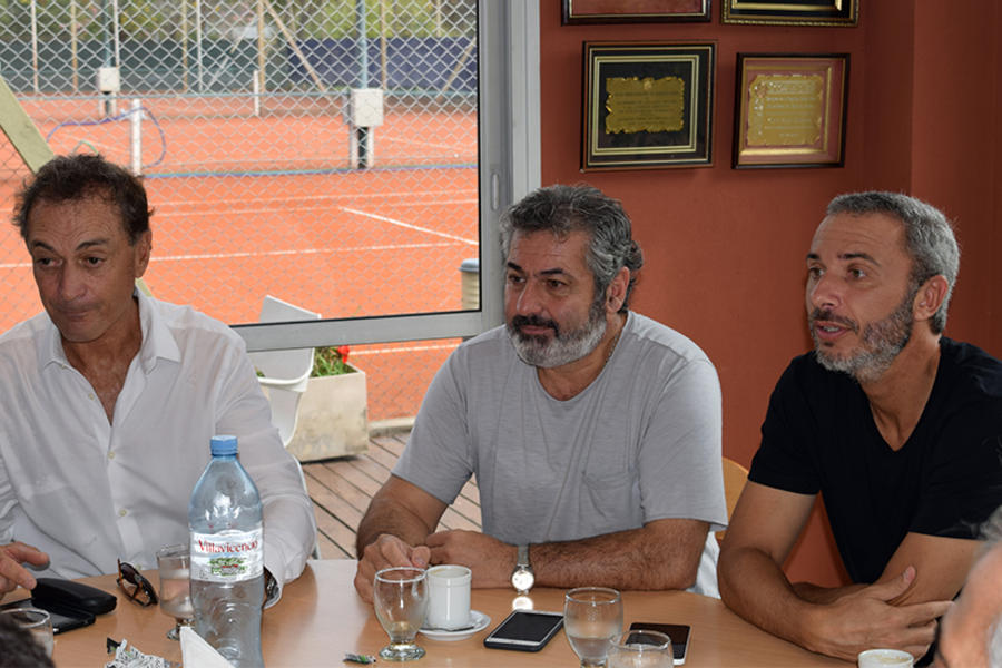 José Luis Clerc y Daniel Orsanic visitaron el Club Sirio Libanés