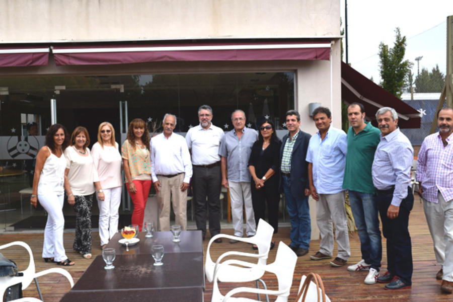 Academicos USEK junto a Lic. Alicia Daher (FND) y autoridades del Club Sirio Libanés de Bs. As.