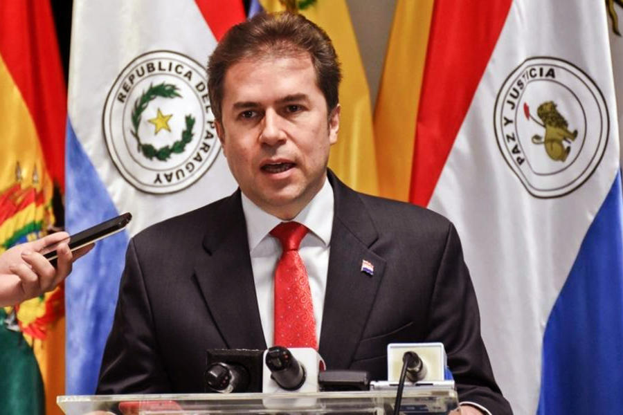 Marcha atrás de Paraguay con retorno de embajada