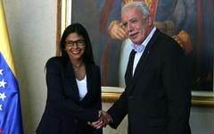 Delcy Rodriguez y Riad Al Malki