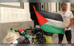 El comprometido joven tucumano, William Balborín, recorrió el país en bicicleta en apoyo a los derechos del pueblo palestino.