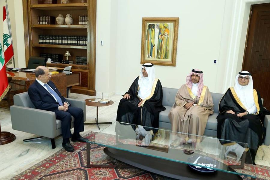 Aoun, Hariri tienen reuniones 'positivas' con enviado saudita