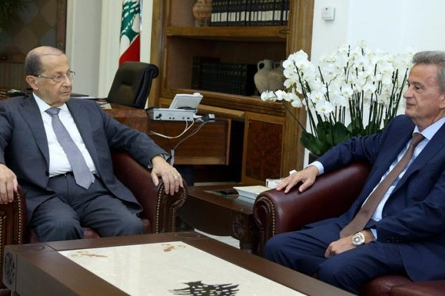 Presidente libanés, Michel Aoun (Izq), reunido con el jefe del Banco Central libanés, Riad Salameh (Der). Foto: Archivo.