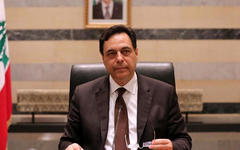 El primer ministro libanés Hassan Diab, en el edificio del gobierno en Beirut, 10 de agosto de 2020.