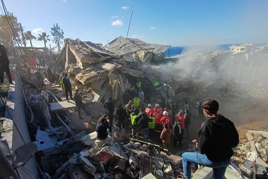 Israel bombardea Beirut y el sur del Líbano: más 400 muertos y 600.000 desplazados