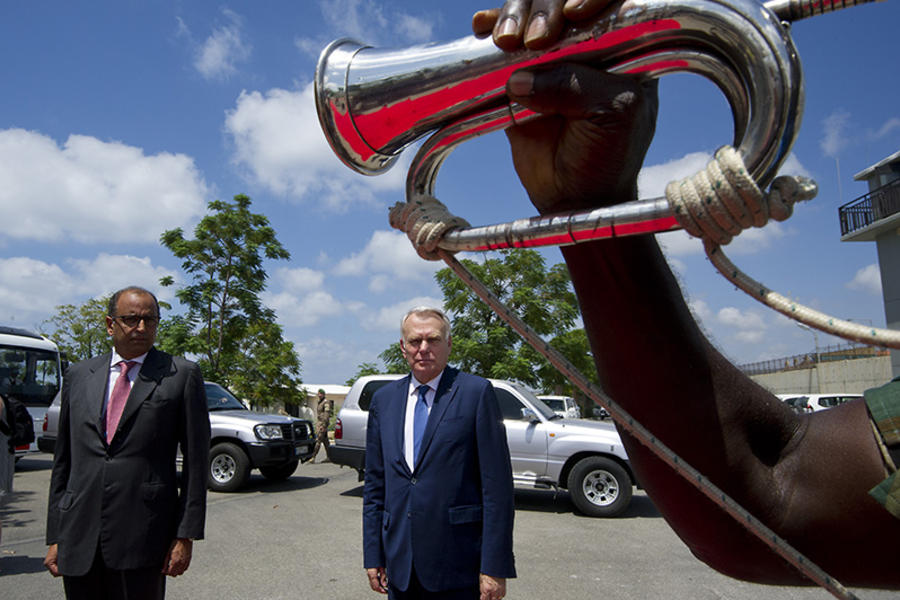 Líbano: Reunión de gabinete, visita francesa, incursión israelí y nombramiento de Rahi