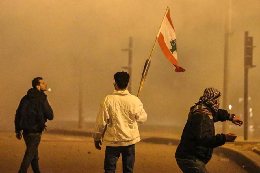 Más de 50 heridos tras protestas en Beirut