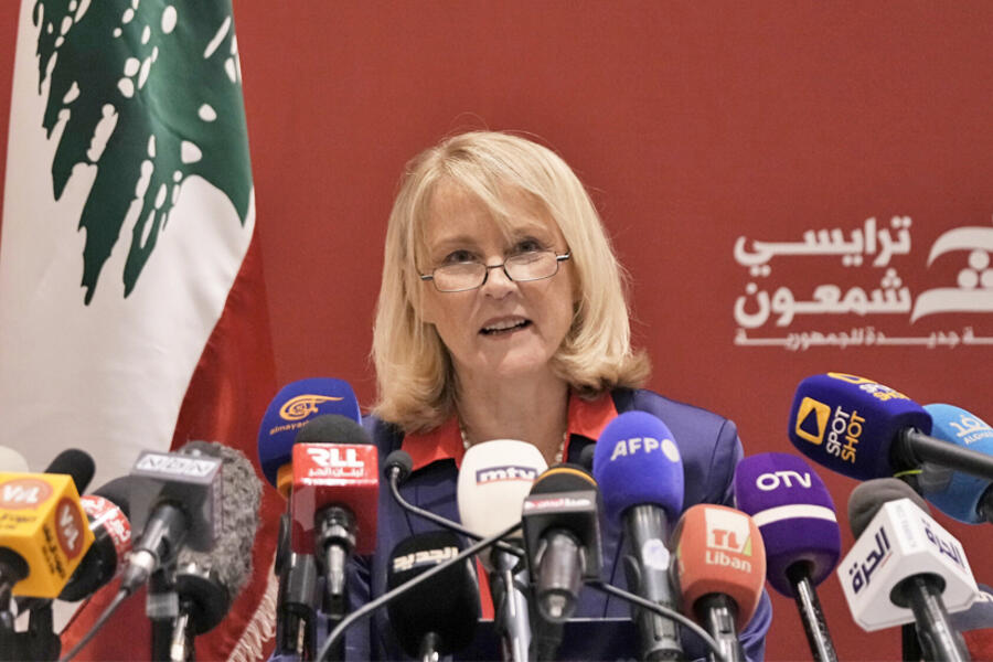 Tracy Chamoun habla en el anuncio de su candidatura en las próximas elecciones presidenciales del país, en Beirut, Líbano, el 29 de agosto de 2022. Foto: AP.