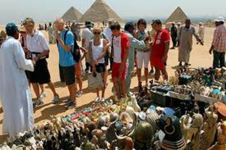 Egipto pospone la nueva norma de visados para turistas