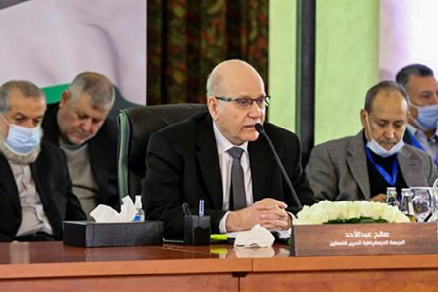 Saleh Abdel Ahad, representante del Frente Democrático para la Liberación de Palestina, durante el Diálogo Nacional Palestino en El Cairo. Foto: Servicio de Información del Estado de Egipto.