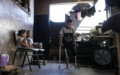 La ocupación bloquea el ingreso a Gaza de más de 900 sillas de ruedas destinadas a niños amputados