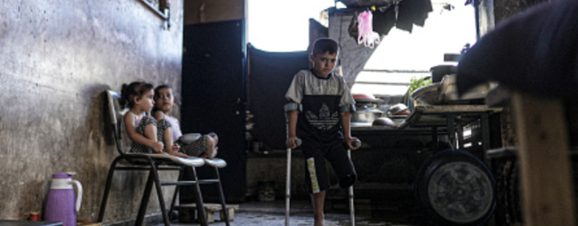 La ocupación bloquea el ingreso a Gaza de más de 900 sillas de ruedas destinadas a niños amputados