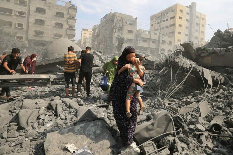 Régimen israelí masacra a 18 palestinos en Gaza y sabotea el alto el fuego