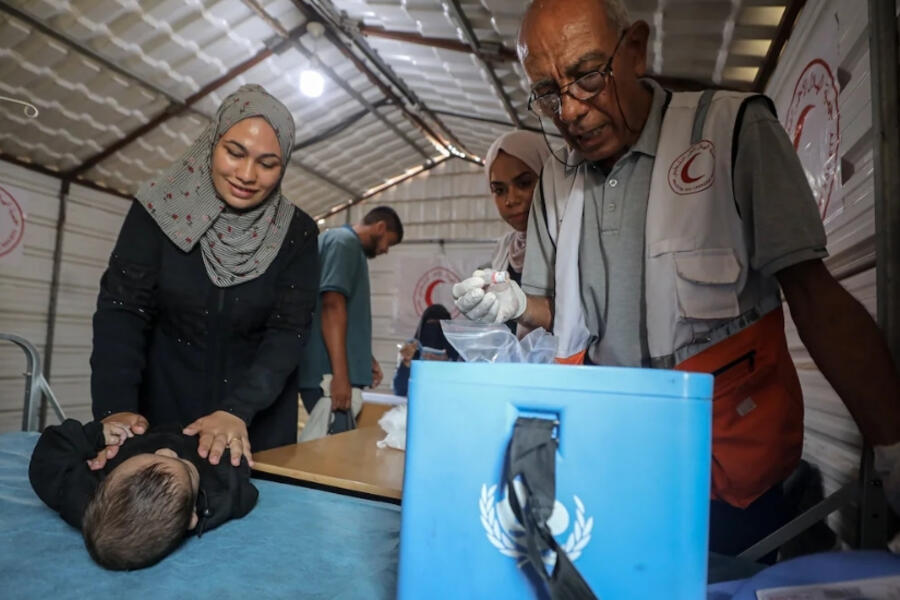 UNICEF vacunó a 2.400 niños en Gaza en el primer día de su campaña sanitaria