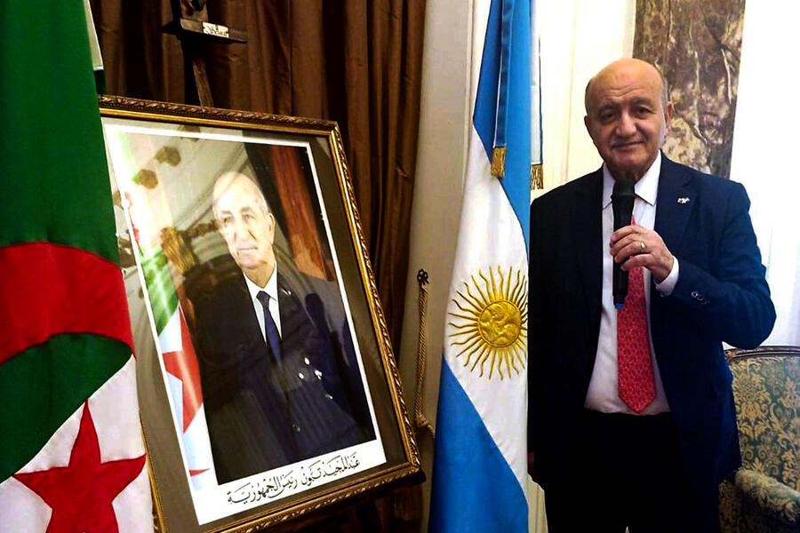 Embajador Lofti Sebouai: “Argelia rinde homenaje a los amigos extranjeros de la revolución” 