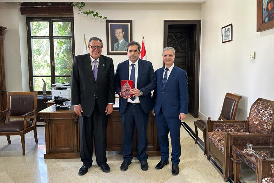 El Dr. Muhammad al-Jabban recibió en el Rectorado de la Univ. de Damasco al Dr. Ricardo Nazer y al Sr. Simon Hajal (Foto: Delia Juri / Fearab Argentina)