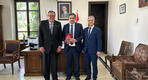 El Dr. Muhammad al-Jabban recibió en el Rectorado de la Univ. de Damasco al Dr. Ricardo Nazer y al Sr. Simon Hajal (Foto: Delia Juri / Fearab Argentina)