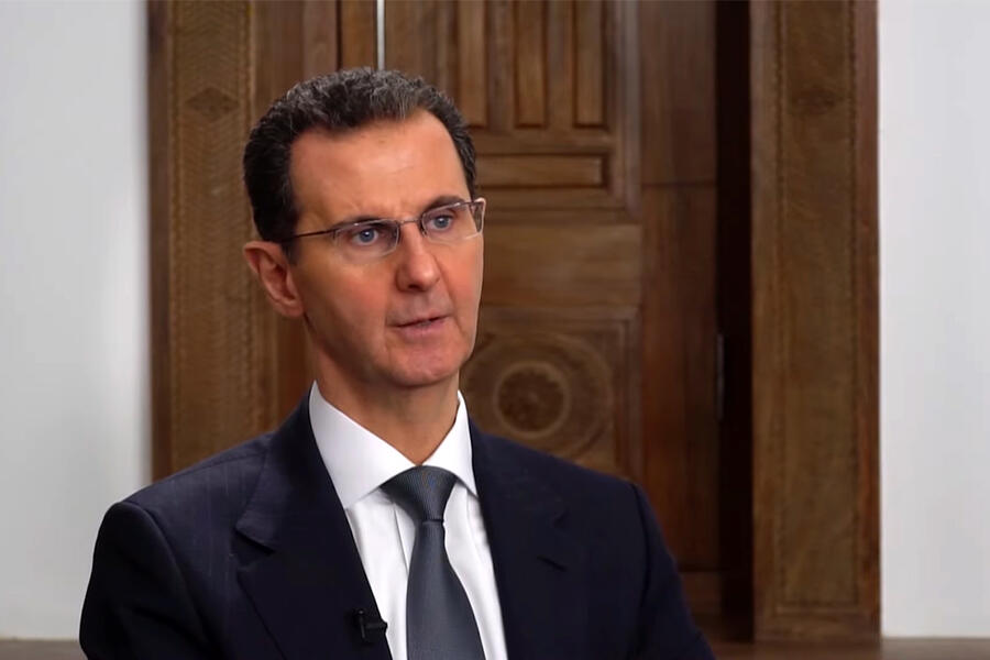 El presidente Bashar al-Asad brinda discurso televisado al pueblo sirio sobre las repercusiones del terremoto | Damasco, febrero 16, 2023 (Foto: Extracto de video oficial de Presidencia Siria)