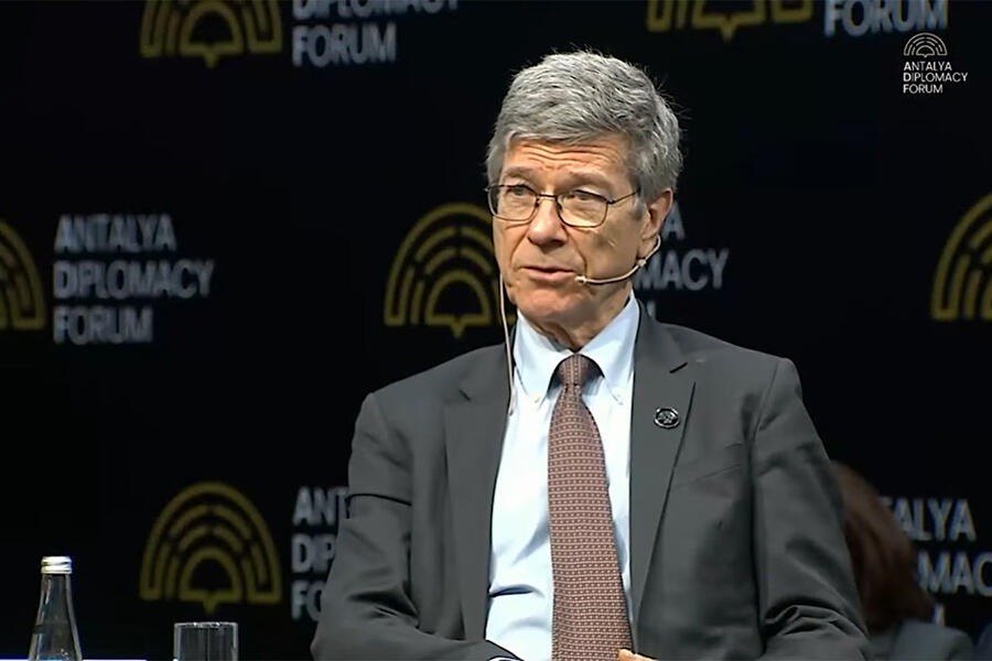 Exposición del Prof. Jeffrey Sachs en el IV Foro Diplomático de Antalya | Antalya (Turquía), Abril 12, 2025 (Imagen: captura de pantalla video ET)