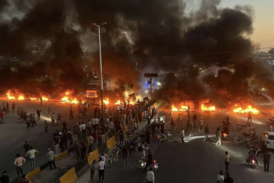 Masivas protestas en Siria tras aumento de hasta un 40% en el combustible
