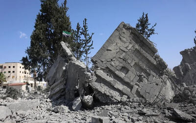 Un edificio destruido en un ataque israelí sobre la ciudad siria de Deraa el pasado 18 de marzo. (Foto: Mohammed Al Rifai / EFE / EPA)