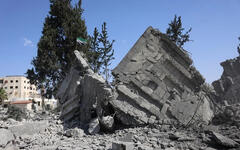 Un edificio destruido en un ataque israelí sobre la ciudad siria de Deraa el pasado 18 de marzo. (Foto: Mohammed Al Rifai / EFE / EPA)