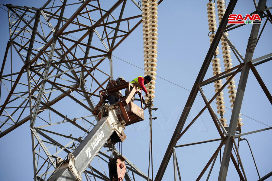 Rehabilitación de la línea de interconexión eléctrica entre Siria y Jordania (Foto: SANA)