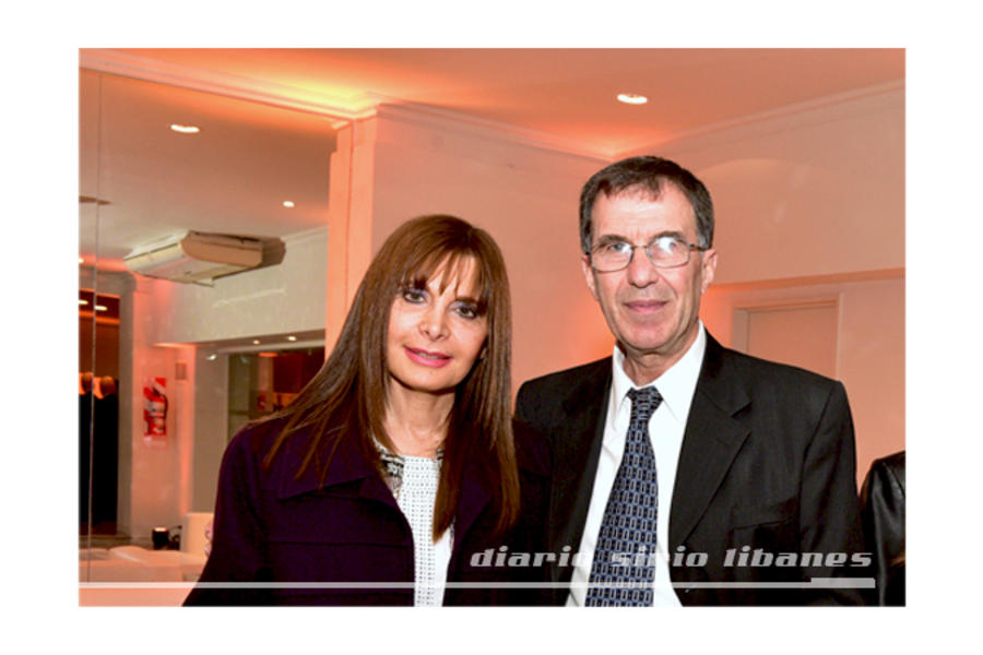 Dra. Samira Abdel Masih junto a su esposo durante la ceremonia de entrega de galardones Ugarit 2015.