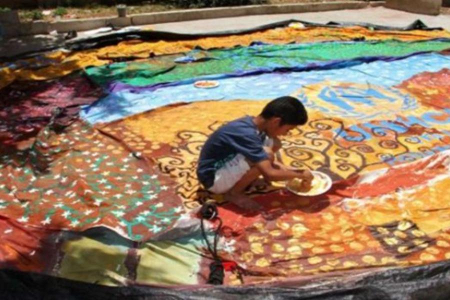 Sirios transforman viejas tiendas en obras de arte