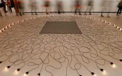 "Corriente subyacente 2004·- Mona Hatoum / Foto:  EFE