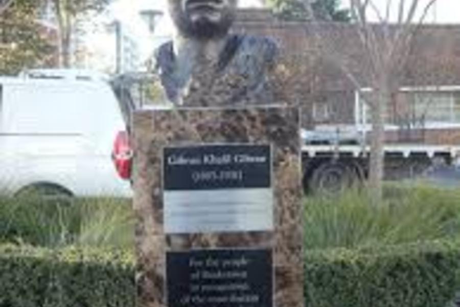 07 Busto Australia