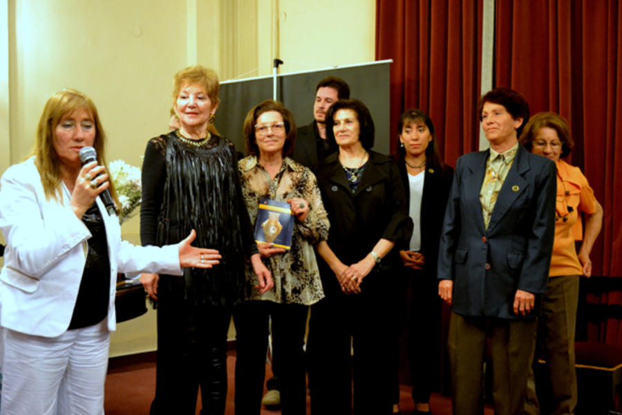 Autores cordobeses reciben la Antología