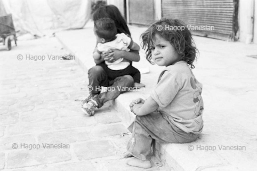 Niños desplazados viviendo en la linea del frente. Alepo vieja, Siria 2013
