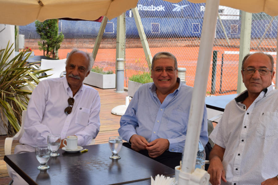 Embajador Muaqqat con autoridades del Club Sirio Libanés de Bs. As.