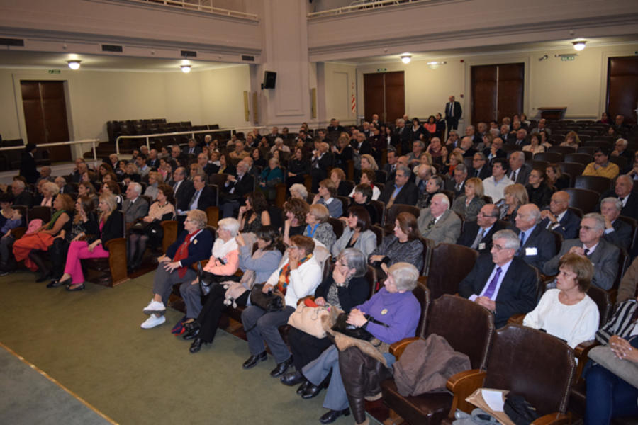 Familiares y colegas presentes