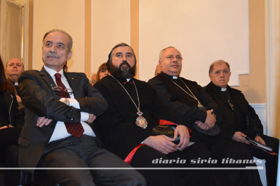 Sr. Embajador del Estado de Palestina Husni Abdel Wahed junto a autoridades religiosas