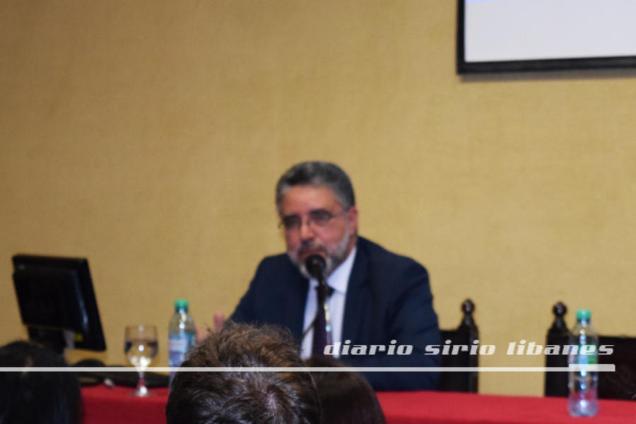 Disertación del Prof. Roberto Khatlab