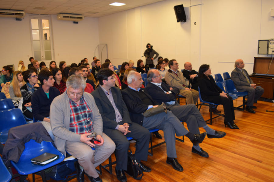 Autoridades del CSL Bs. As., CAIIL y Fundación Ninawa Daher junto al público.