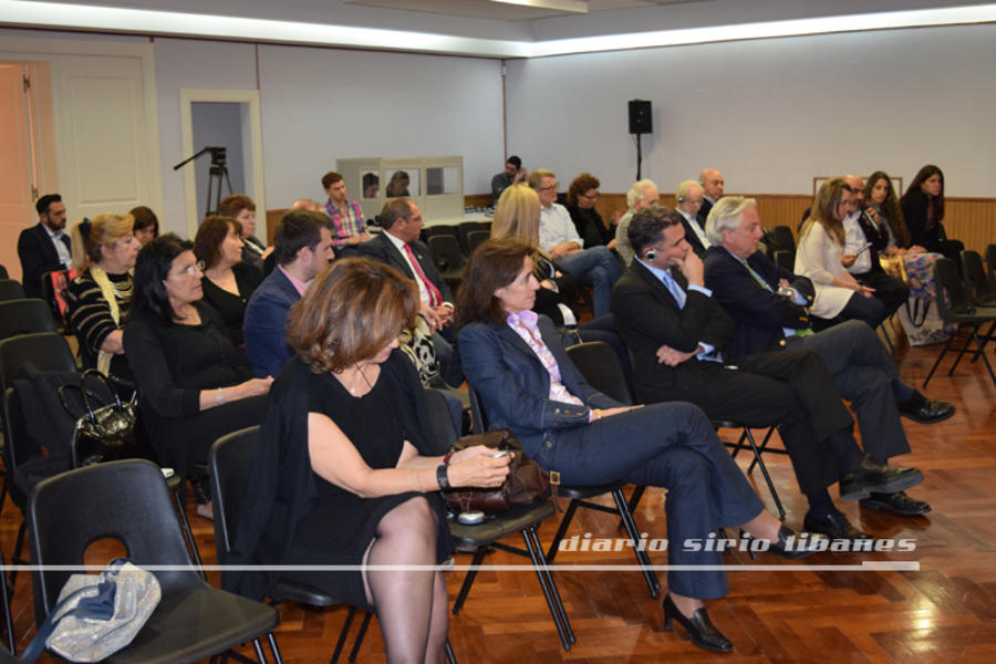 El Embajador del Líbano Antonio Andary, la Lic. Alicia Daher y Gustavo Moussa entre los presentes.