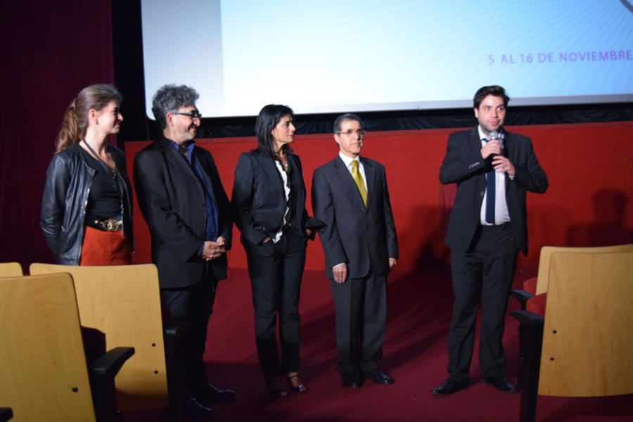 Christian Mouroux, Cineasta, Productor y Director Artístico de Cine Fértil y LatinArab da la bienvenida al público.