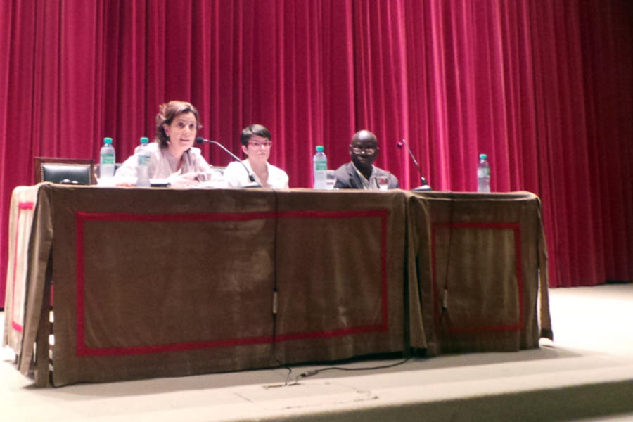 Primer panel: Eugenia Contarini (ACNUR), Mariela Inés Laghezza (Coord.), Nengumbi Sukama (IARPIDI).