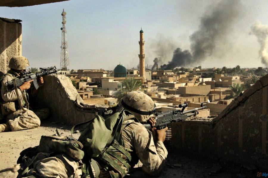 EEUU exportando "Democracia" a Irak (2003).