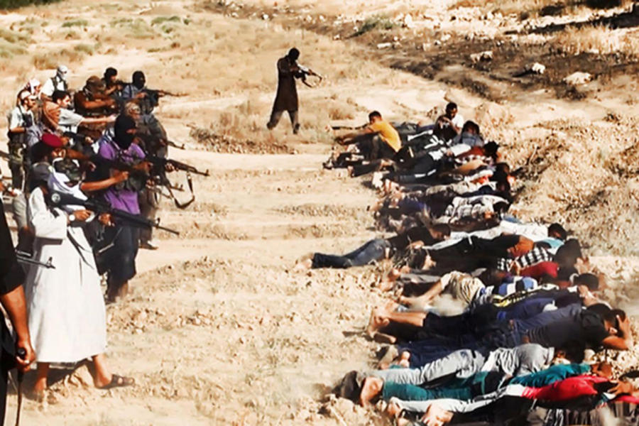 Civiles asesinados por mercenarios extranjeros de E.I. en los alrededores de Hama (2013).